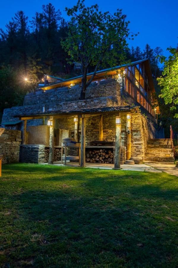 ELIVAAS 1 BHK Premium Cottage with Sauna Everly — 5-Star Luxury Hotel in Shimla, India