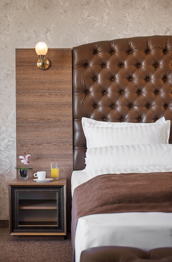 Park Hotel & SPA Vella Hills — 4-Star Luxury Hotel in Velingrad, Bulgaria