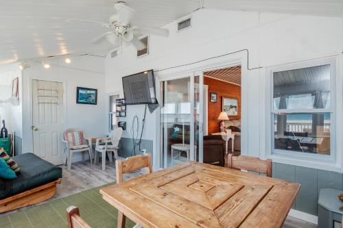 Beside the Sea by Oak Island Accommodations - photo 21