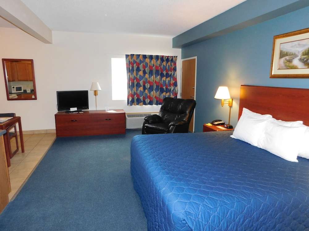Reston Inn & Suites - photo 12