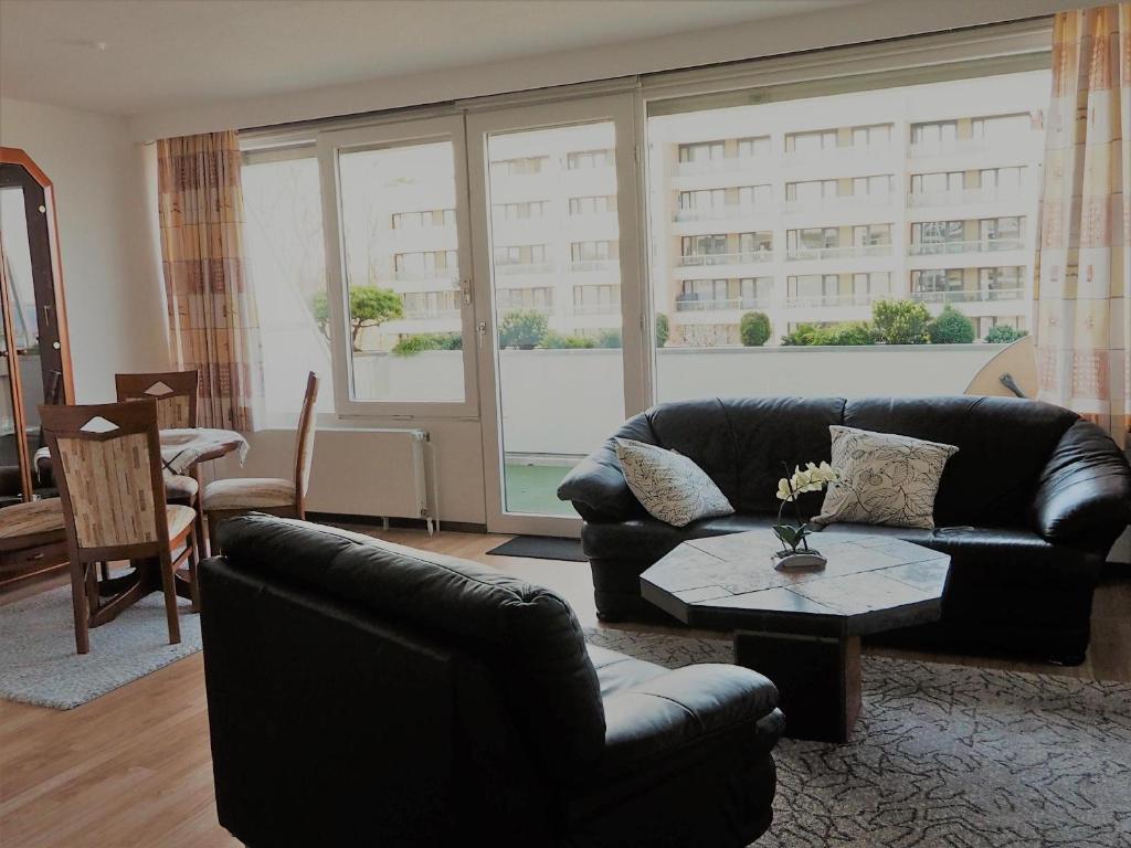 TER 215 Terrassenhuegel Seeblick — 4-Star Luxury Hotel in Scharbeutz, Germany
