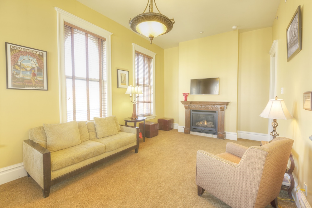 Montvale Hotel - photo 75