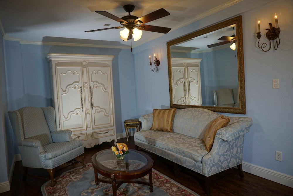 New World Inn Downtown Pensacola - photo 36