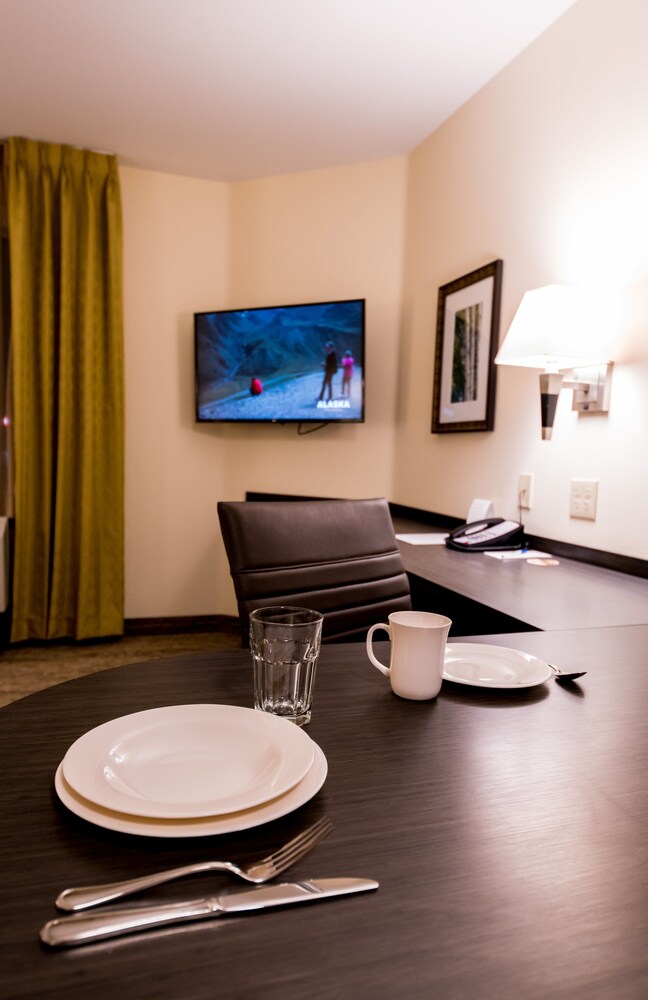 Candlewood Suites Fairbanks by IHG - photo 18