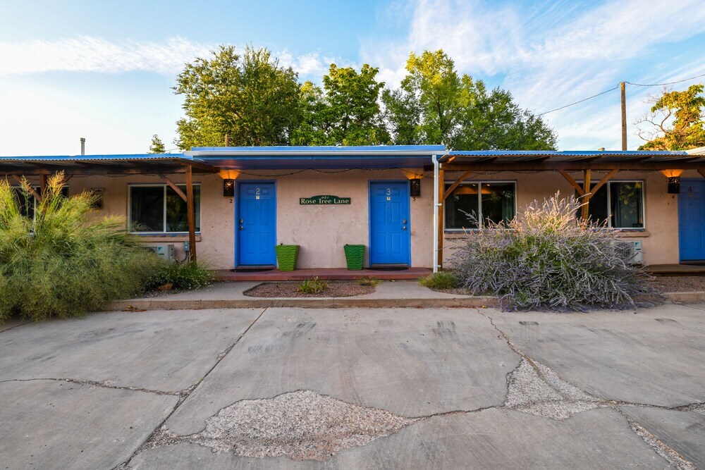 Adventure Haven Near Downtown Rose Tree 3 in Moab, United States