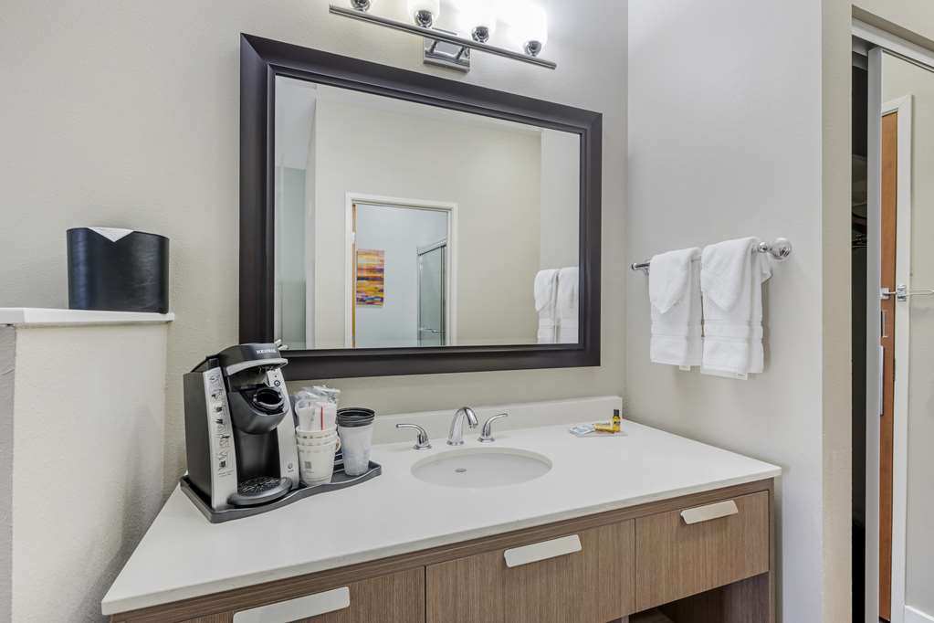 Best Western Plus Peppertree Inn At Omak - photo 28