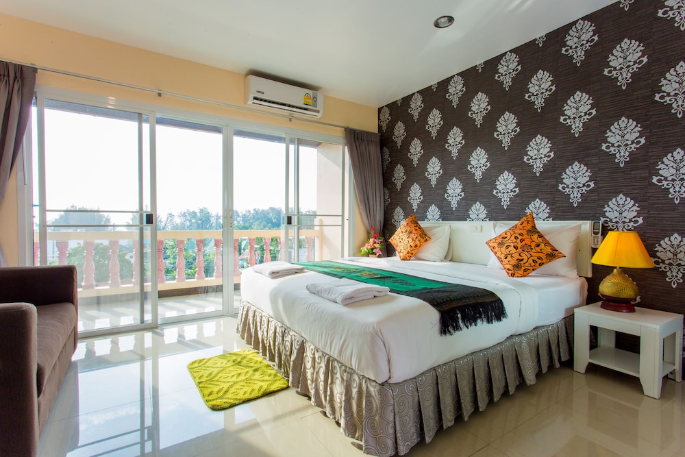 Surin Sunset Hotel - last minute hotel in Phuket