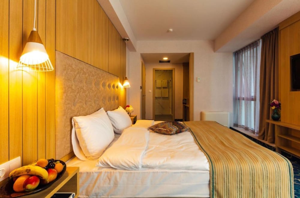 İstanbul Luxury Collection HOTEL in Arnavutkoey, Turkey