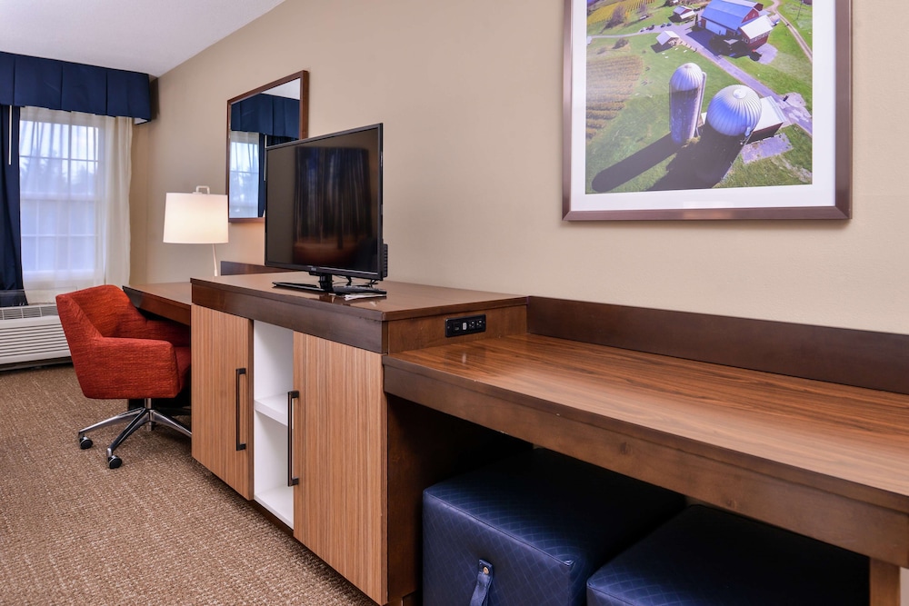 Hampton Inn Lexington Historic District - photo 20