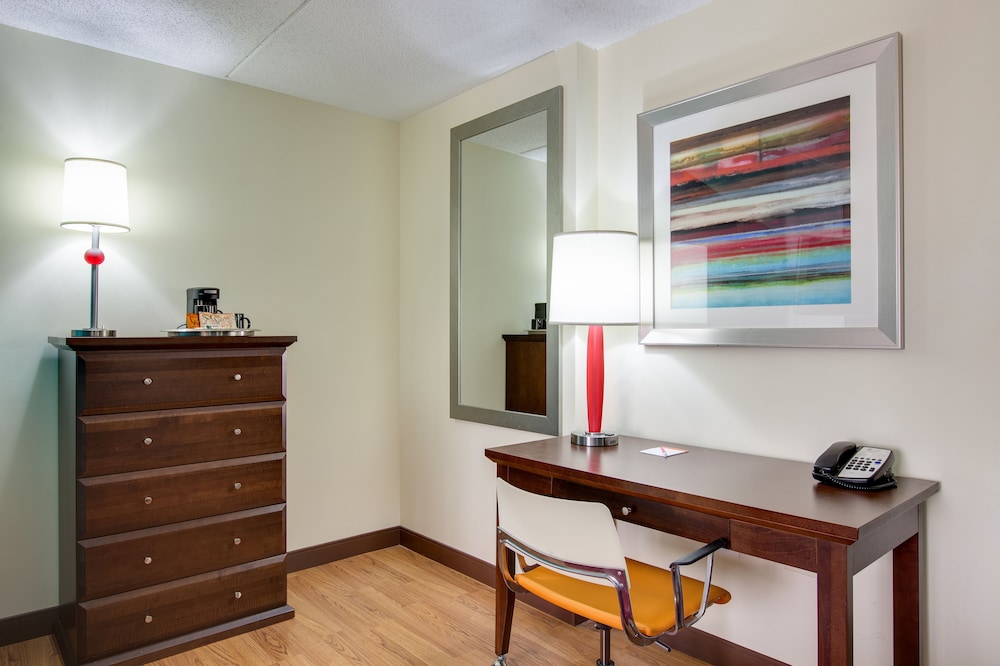 Hotel Indigo Chicago Vernon Hills by IHG - photo 8