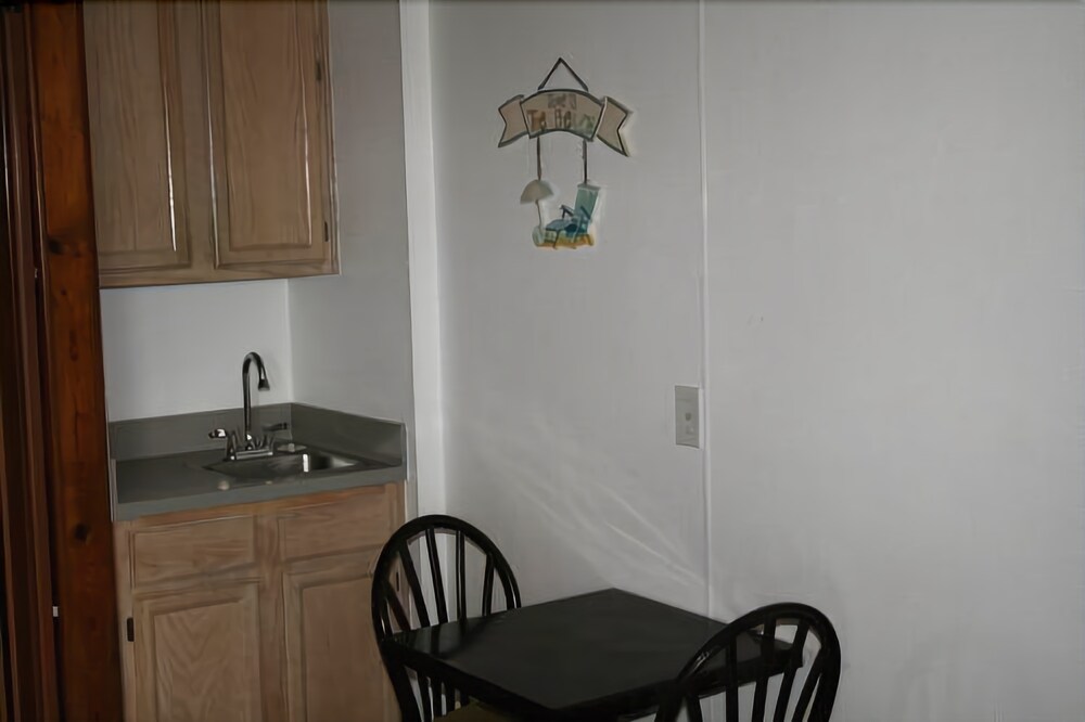 Surf Studio Beach Resort - photo 13