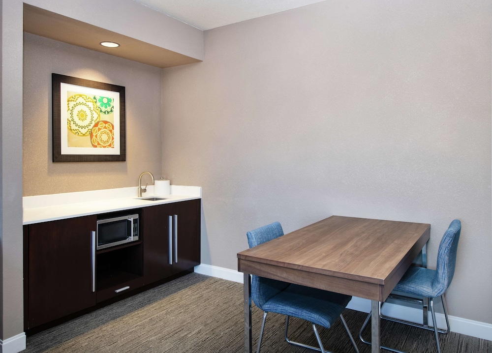 Hampton Inn Phoenix Airport North - photo 20