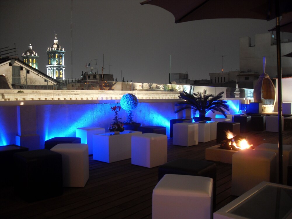 Hotel Bar