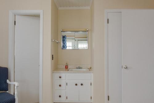 The Beach Fact Oar by Oak Island Accommodations - photo 25
