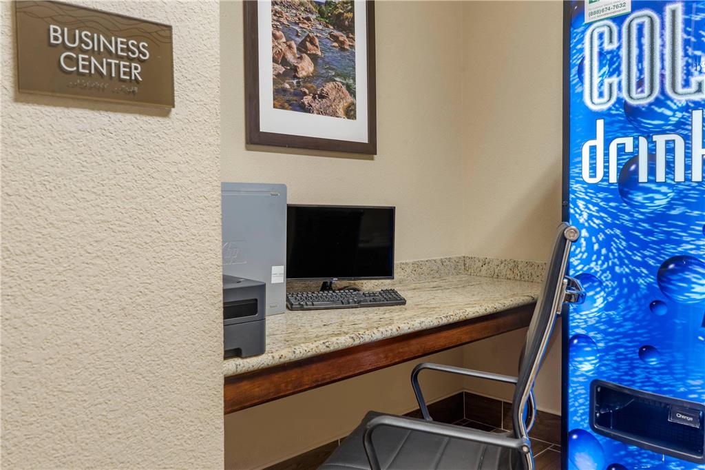 Comfort Inn Albuquerque Airport - photo 27