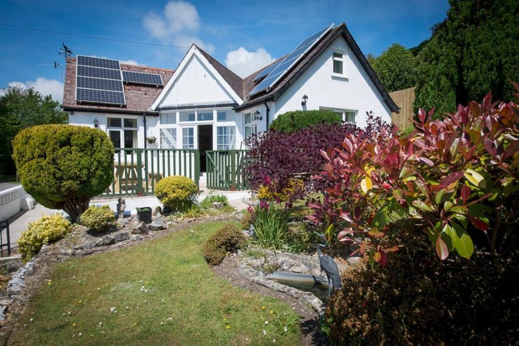 Family Beach House 200m to Sea 5 min to Tenby Town Centre — 4-Star Luxury Hotel in Tenby, United Kingdom