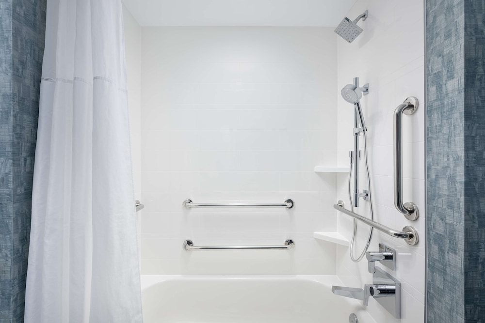 Hampton Inn & Suites Chattanooga Downtown - photo 23