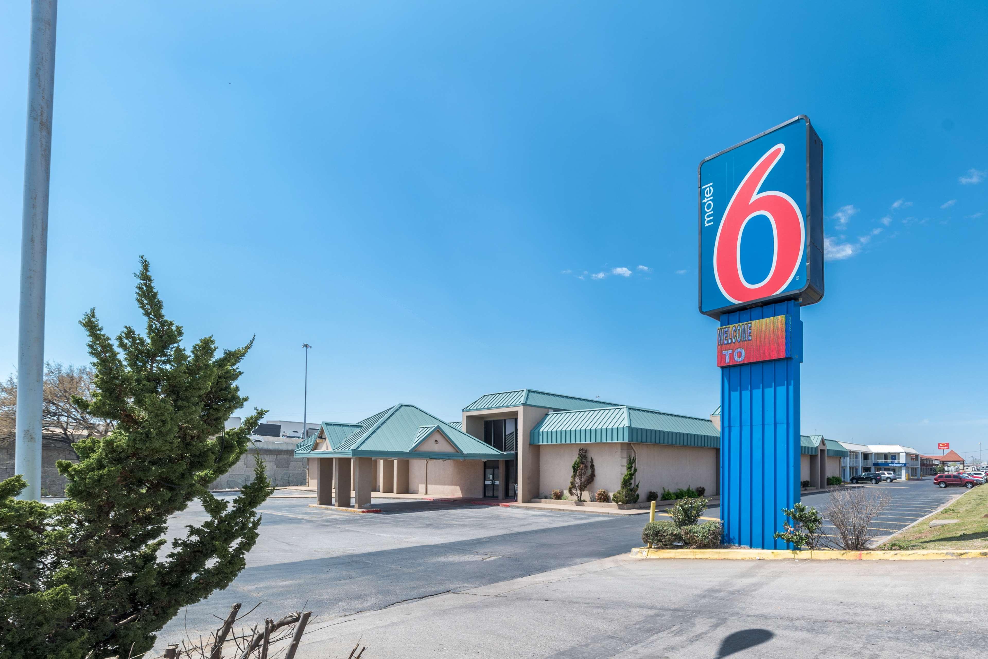 Motel 6 Bricktown - photo 18