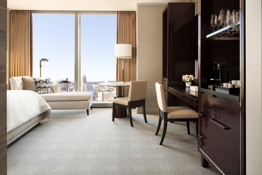 Four Seasons Hotel One Dalton Street Boston - photo 10