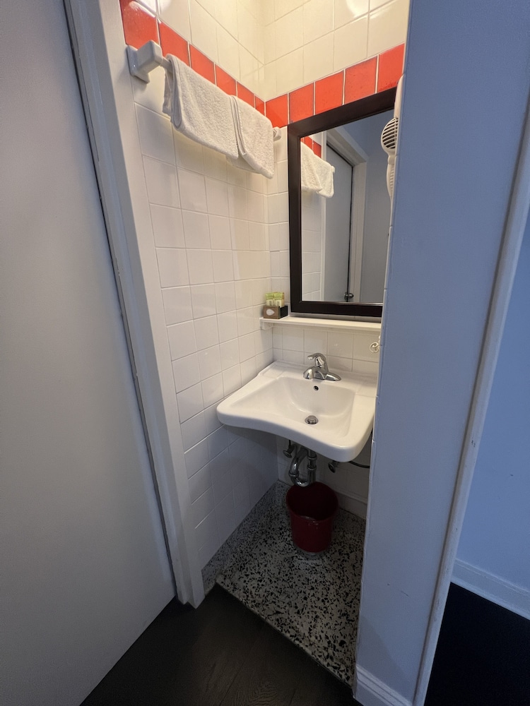 Touchstone Hotel City Center - photo 21