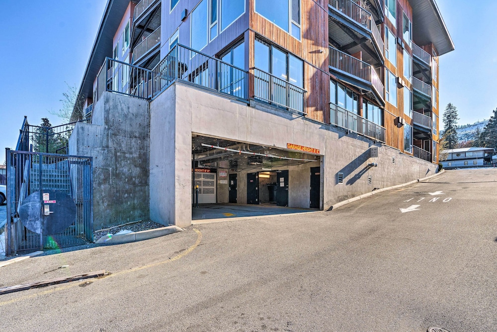Steps to Lake Chelan Condo with Resort Amenities - photo 22