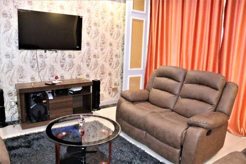 Modern Living Three Bedroom Apartment With Fully Equipped Gym Swimming Pool Private Parking Space Child Playground Area And Amazing Scenic Views