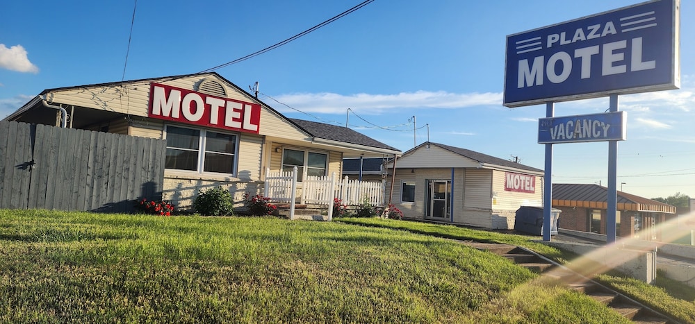 Plaza Motel - photo 37