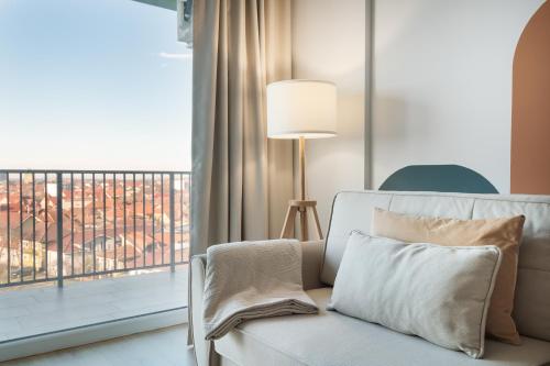 Waves Flat — 4-Star Luxury Hotel in Oradea, Romania