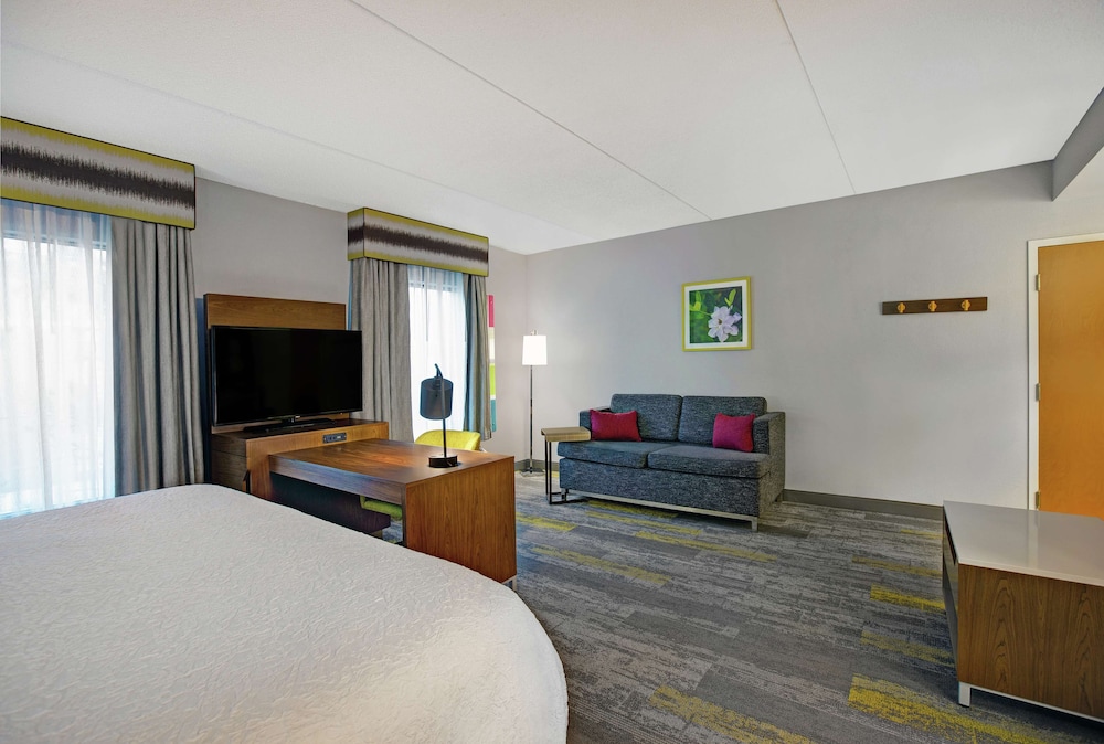 Hampton Inn & Suites Augusta West - photo 23