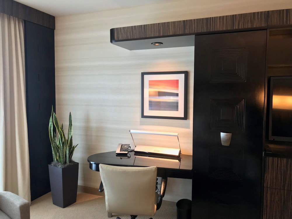 MotorCity Casino Hotel - photo 7