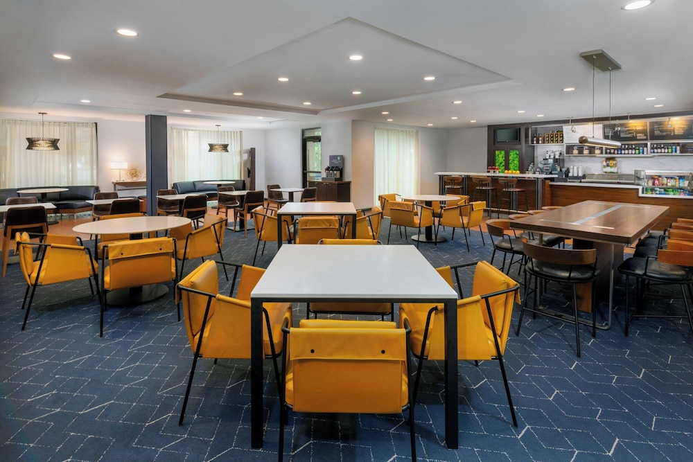 Courtyard By Marriott Danbury - photo 37
