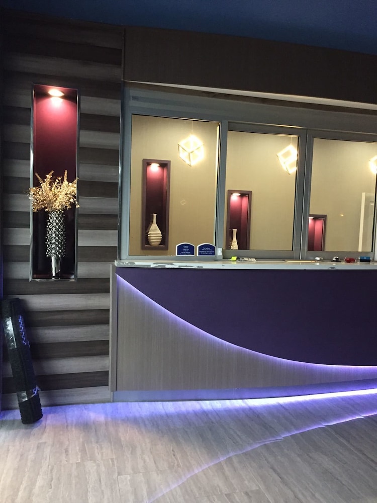 Hotel Blue Woodlands - photo 8