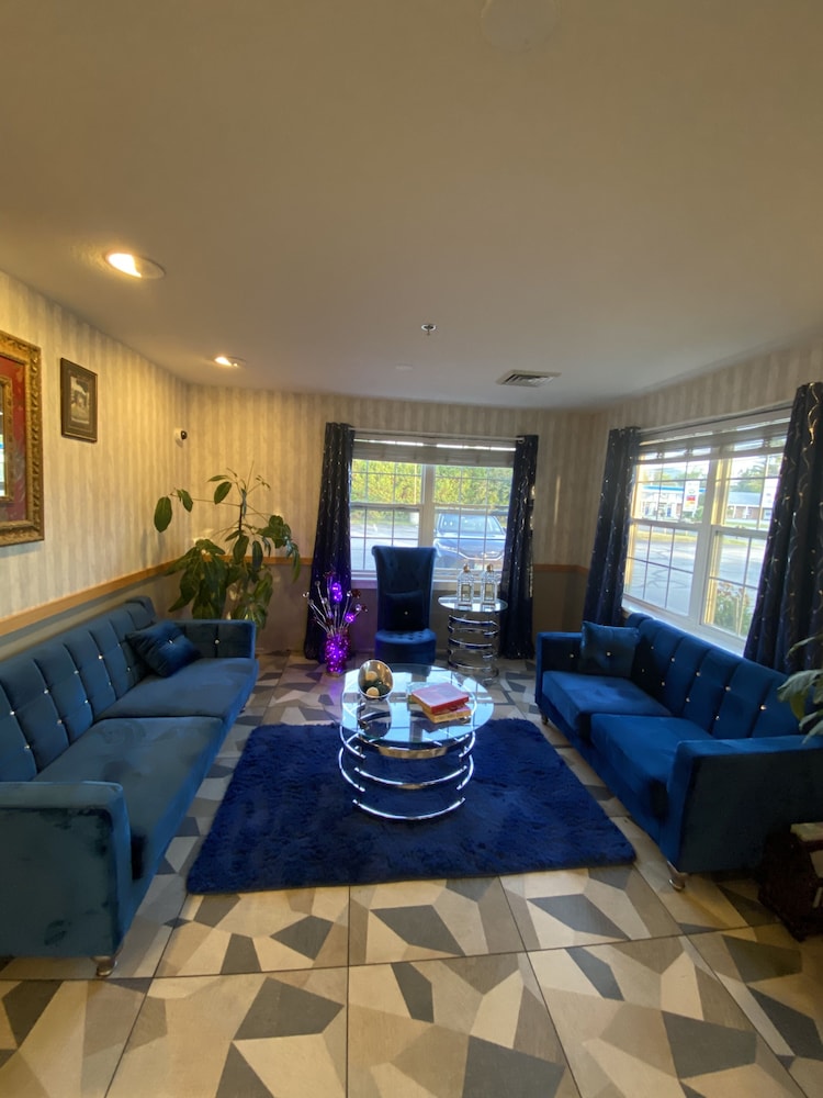 Coos Motor Inn - photo 8