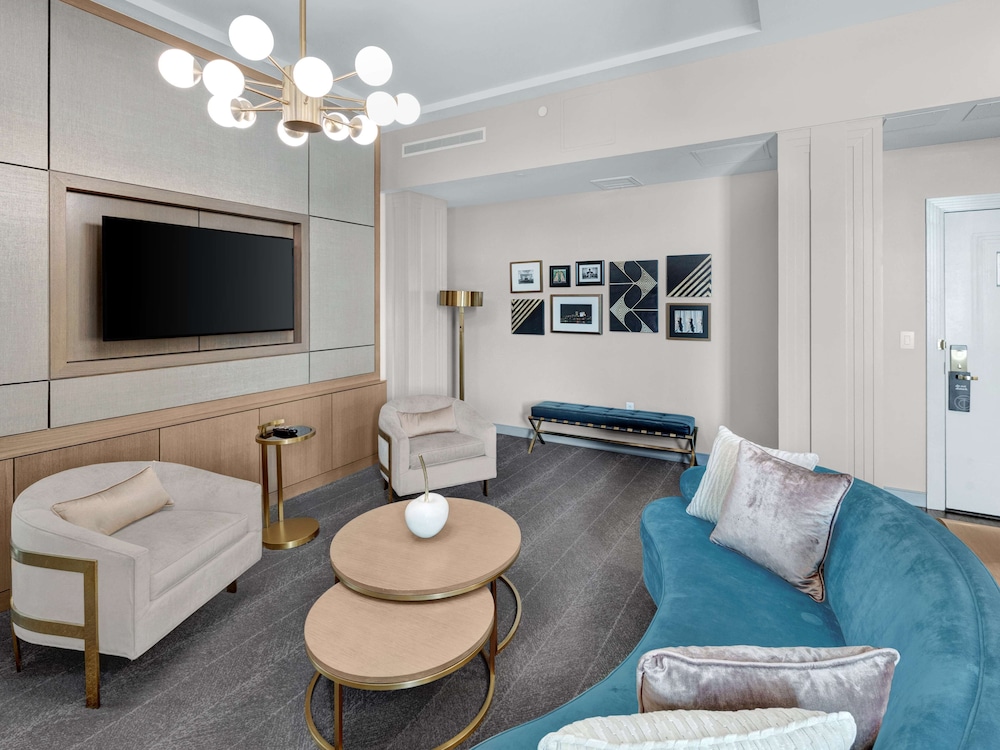 Tulsa Club Hotel Curio Collection by Hilton - photo 23
