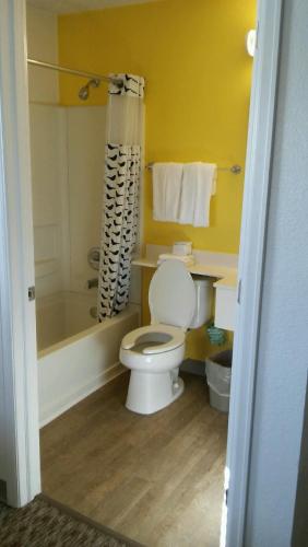 InTown Suites Extended Stay Denver CO Englewood - photo 9