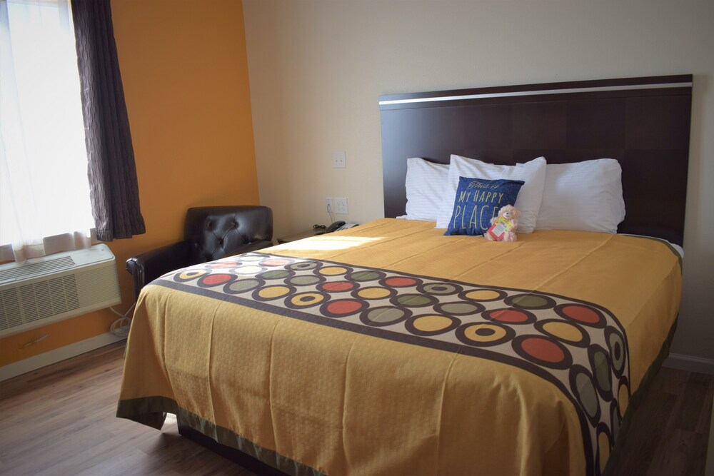 Texas Bungalows Hotel and Suites Austin - photo 5