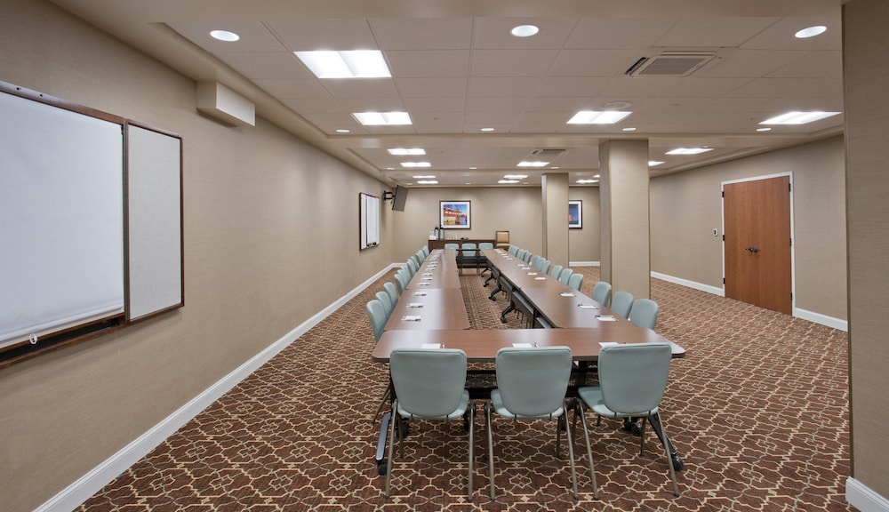 Staybridge Suites Baltimore Inner Harbor by IHG - photo 110