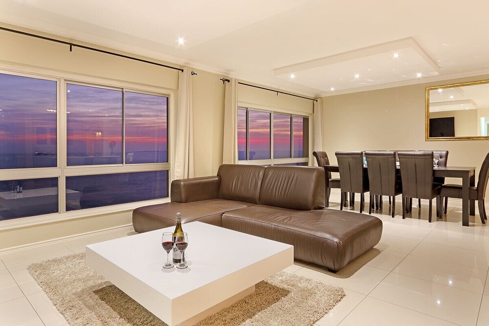 Zeezicht 703 - last minute hotel in Cape Town