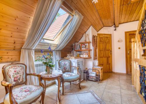 Gościniec Pod Małym Królem in Ustrzyki Dolne, Poland