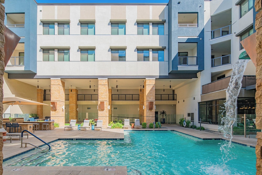 Rove Living Kb Scottsdale Grand — 4-Star Luxury Hotel in Scottsdale, United States