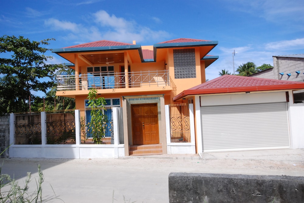 Crystal Retreat — hotel in Hithadhoo