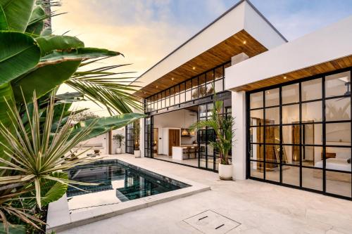 Villa Amina Uluwatu by Yolla Hospitality — 4-Star Luxury Hotel in Pecatu, Indonesia