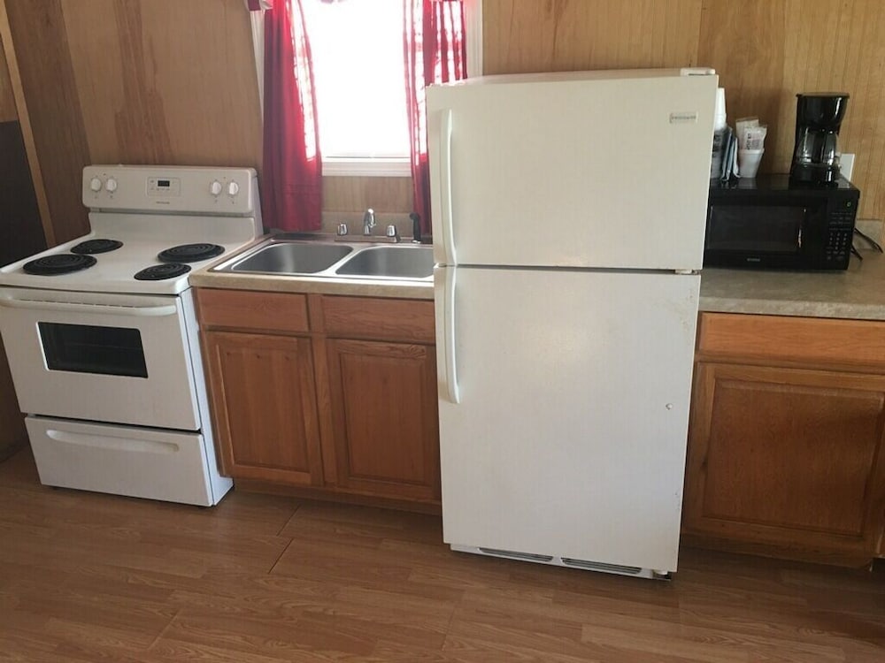 Whispering Creek Lodging & RV Resort - photo 27