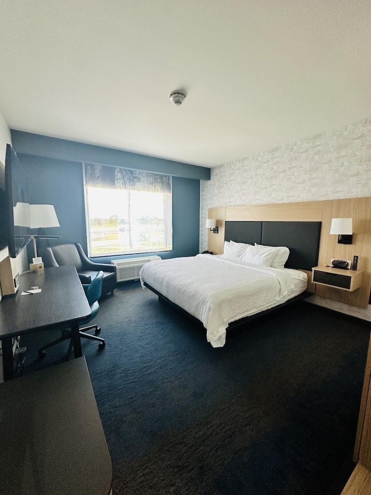 Fairfield by Marriott Inn & Suites Wichita Falls Northwest - photo 4