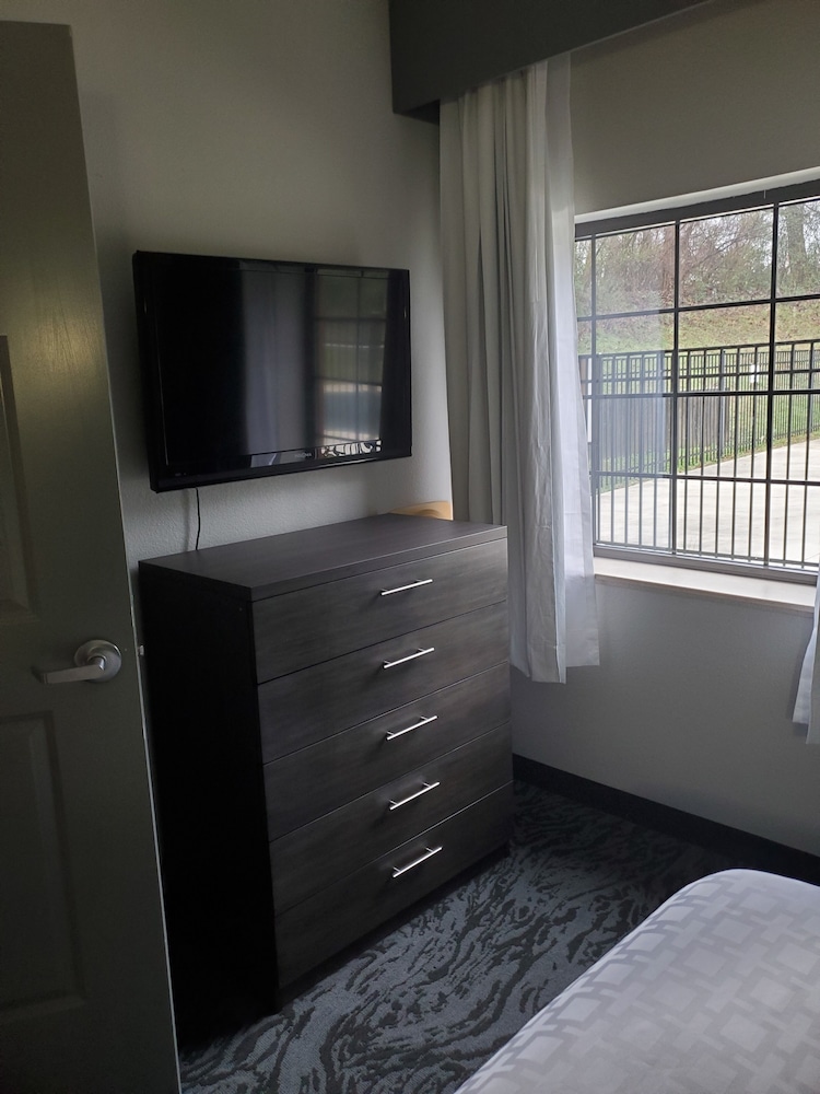 Candlewood Suites Knoxville Airport Alcoa by IHG - photo 5