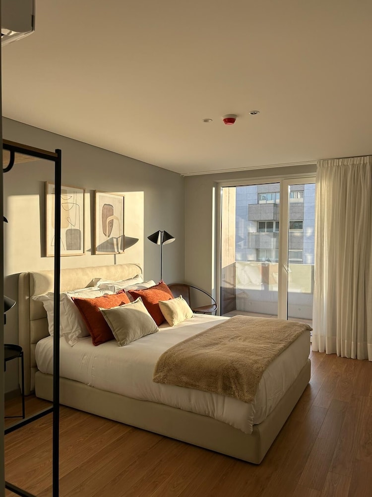 Nôma Living Icon Apartments — 4-Star Luxury Hotel in Porto, Portugal