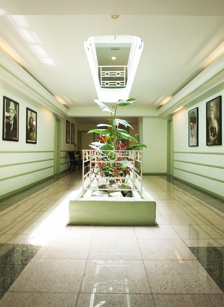 Hollywood Celebrity Hotel - photo 45