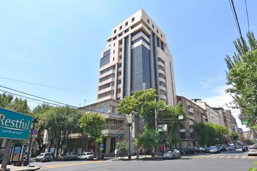Abovyan street 2 bedrooms Spacious and Luxury apartment AB917 — 4-Star Luxury Hotel in Yerevan, Armenia