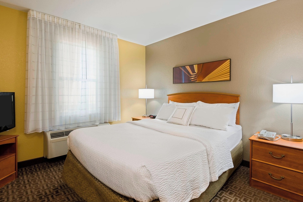 TownePlace Suites By Marriott Mobile - photo 3