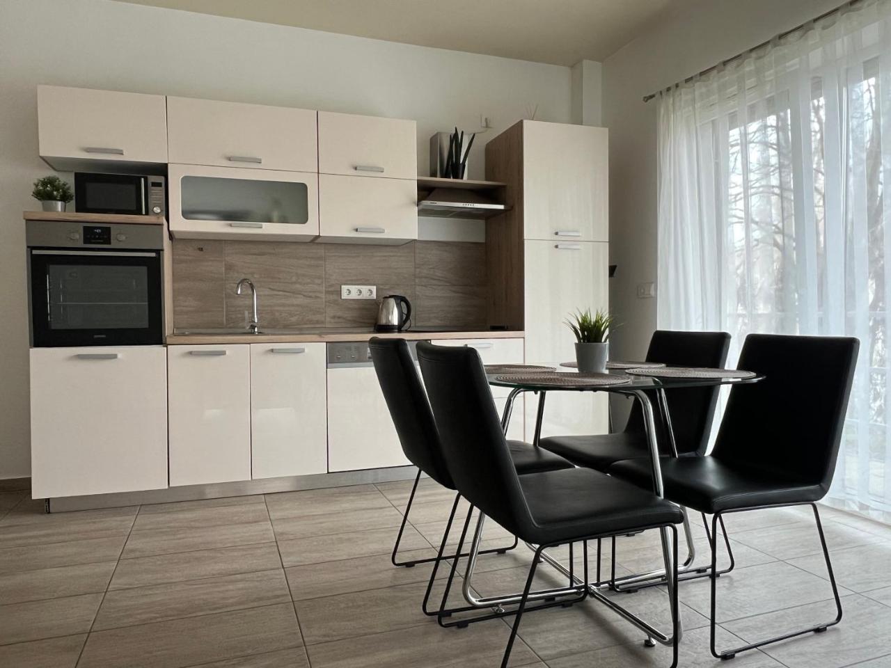 Nmg Apartman Megyeri Ter — 4-Star Luxury Hotel in Pecs, Hungary